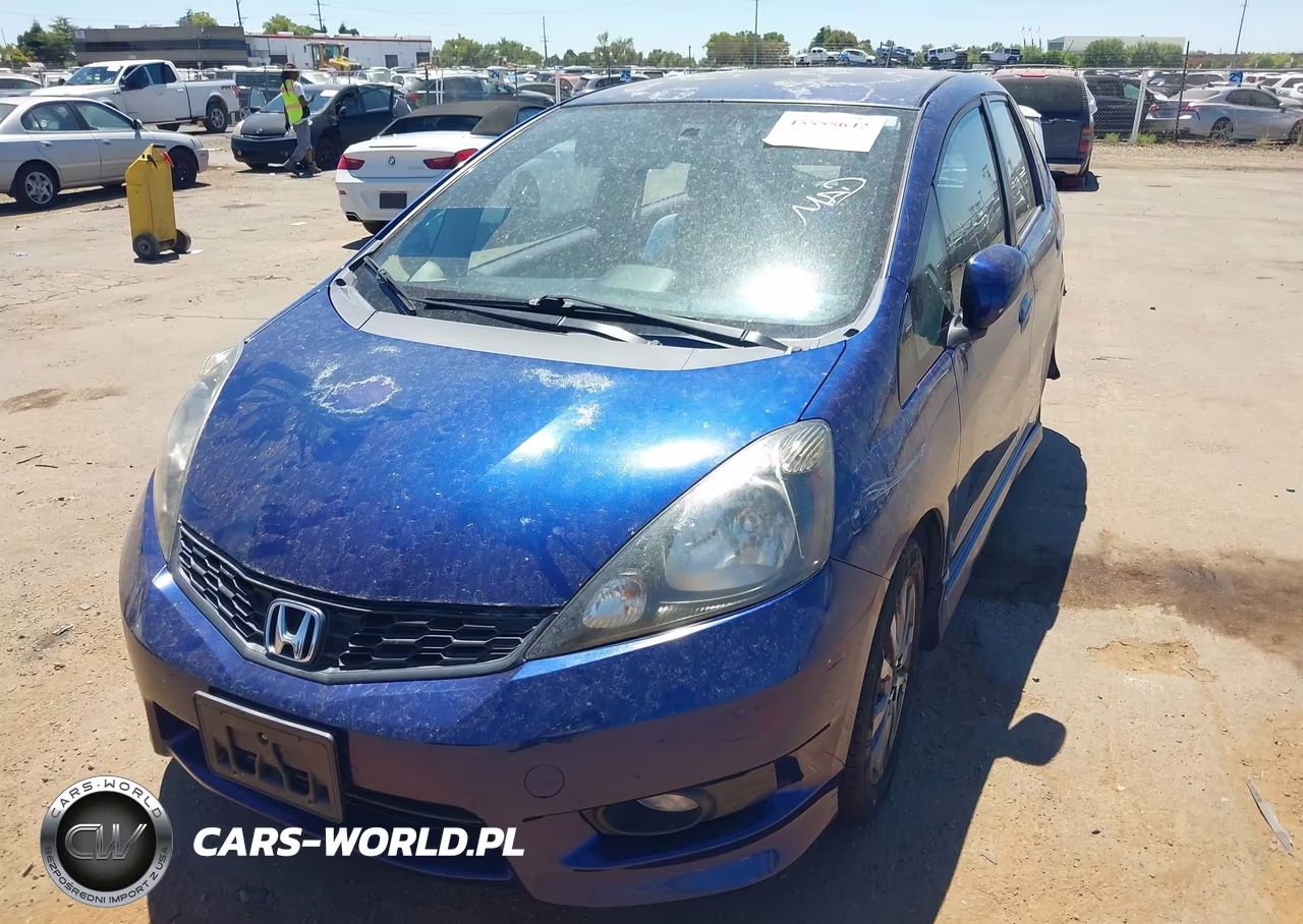 2012 Honda Fit Sport VIN:JHMGE8H58CC015636 - 2