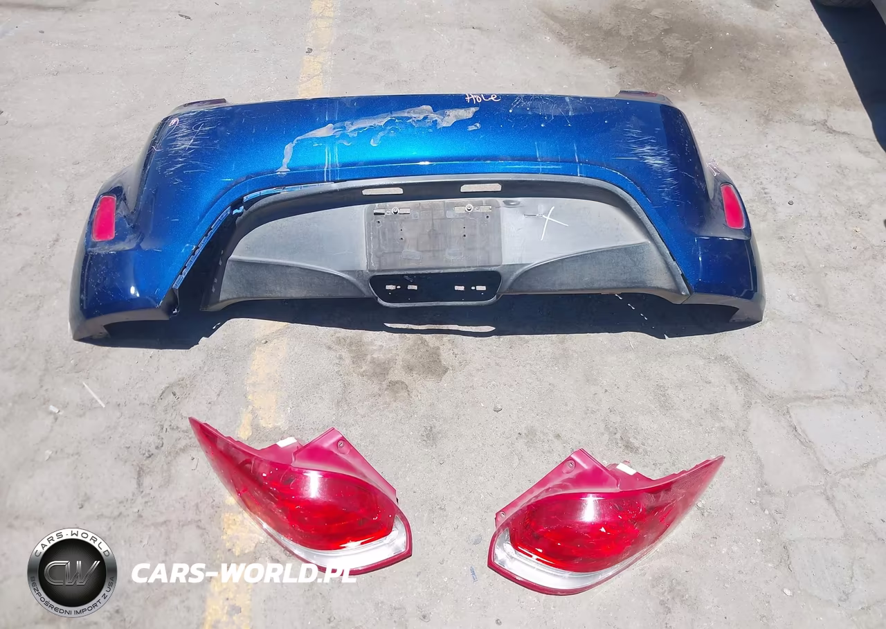 2016 Hyundai Veloster VIN:KMHTC6AD6GU275279 - 12
