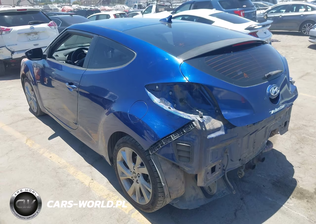 2016 Hyundai Veloster VIN:KMHTC6AD6GU275279 - 3