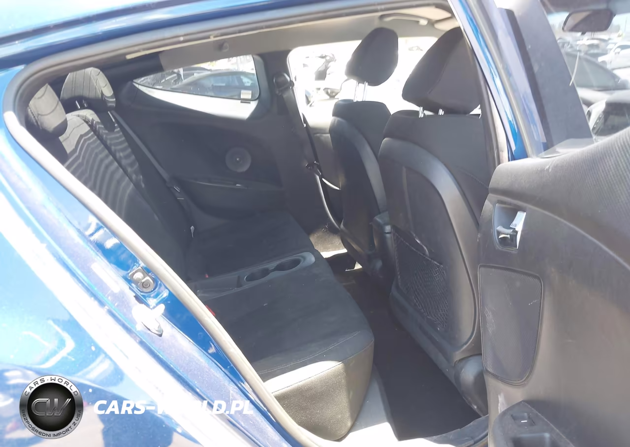 2016 Hyundai Veloster VIN:KMHTC6AD6GU275279 - 8