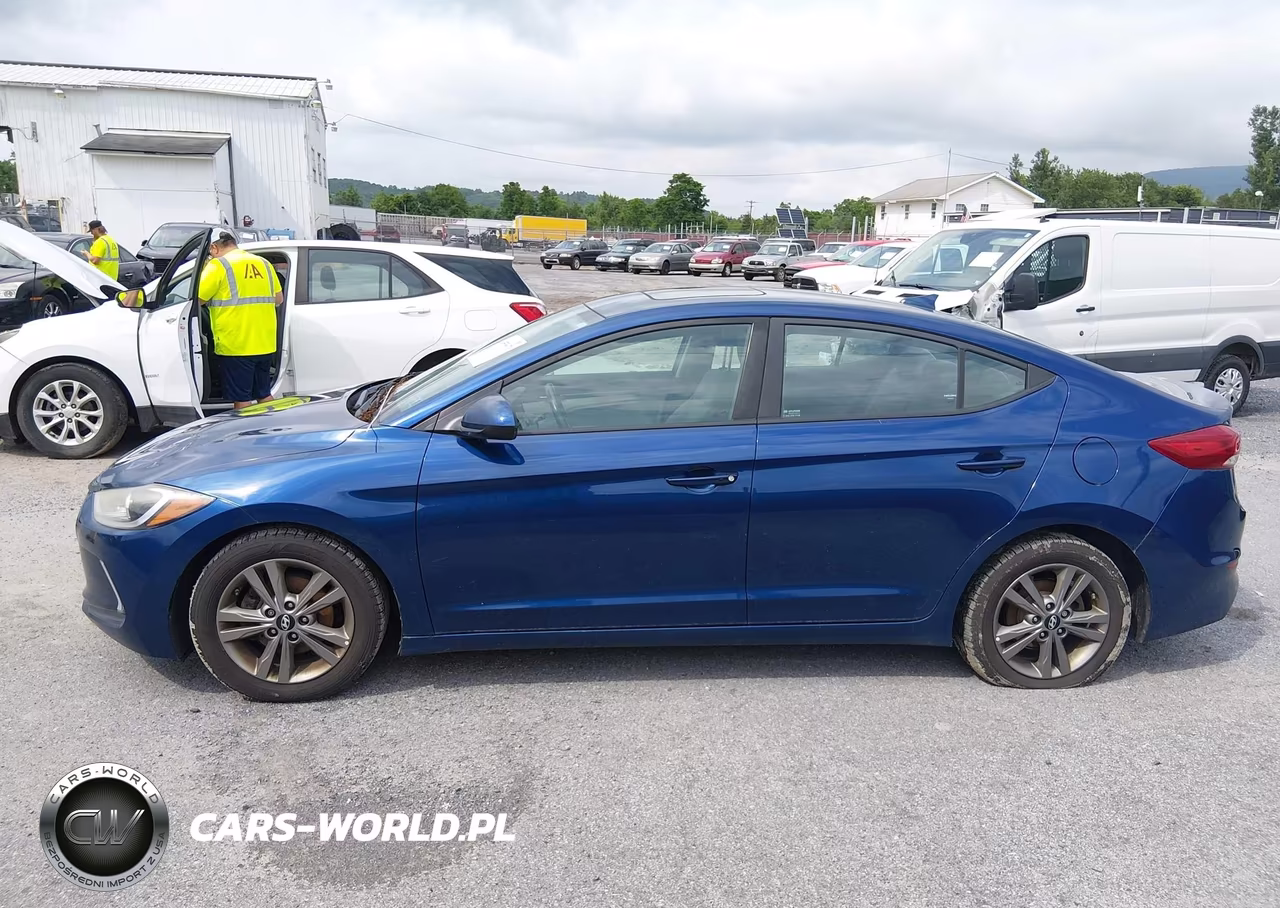2018 Hyundai Elantra Value Edition VIN:5NPD84LF4JH289177 - 14