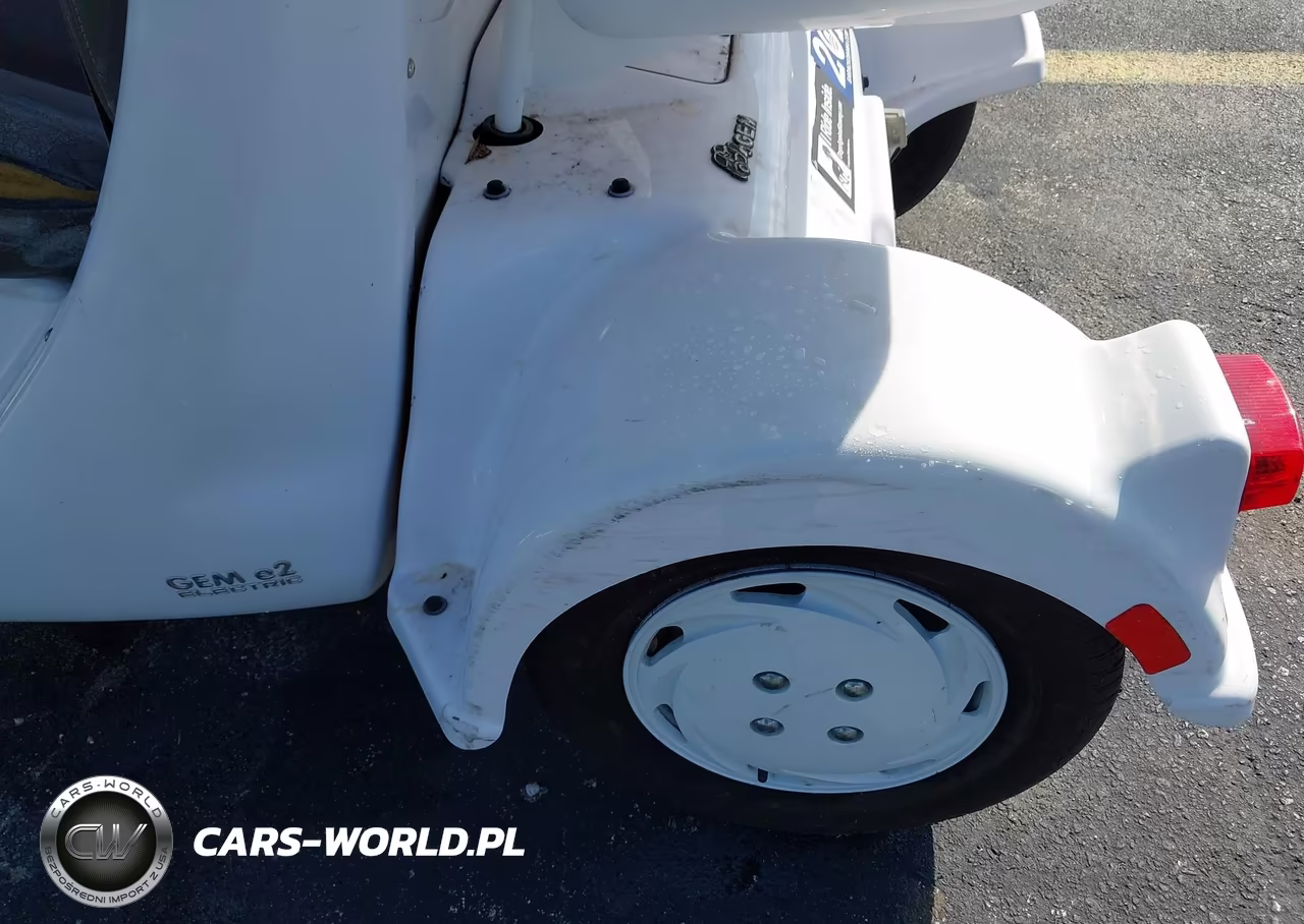 2010 Global Electric Motors E2 VIN:5ASGPGA49AF051849 - 15