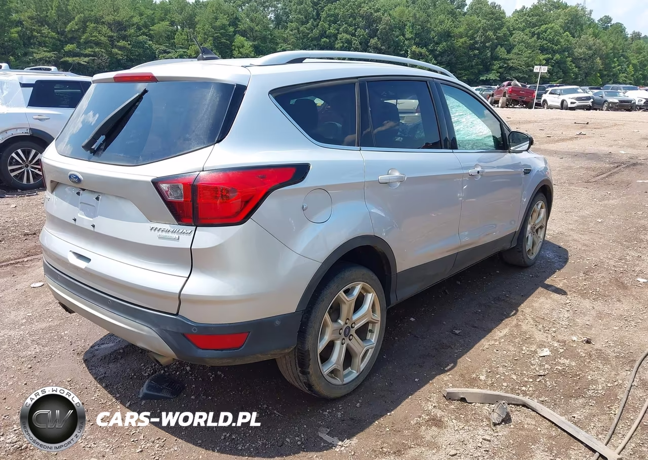 2019 Ford Escape Titanium VIN:1FMCU0J94KUC31800 - 4