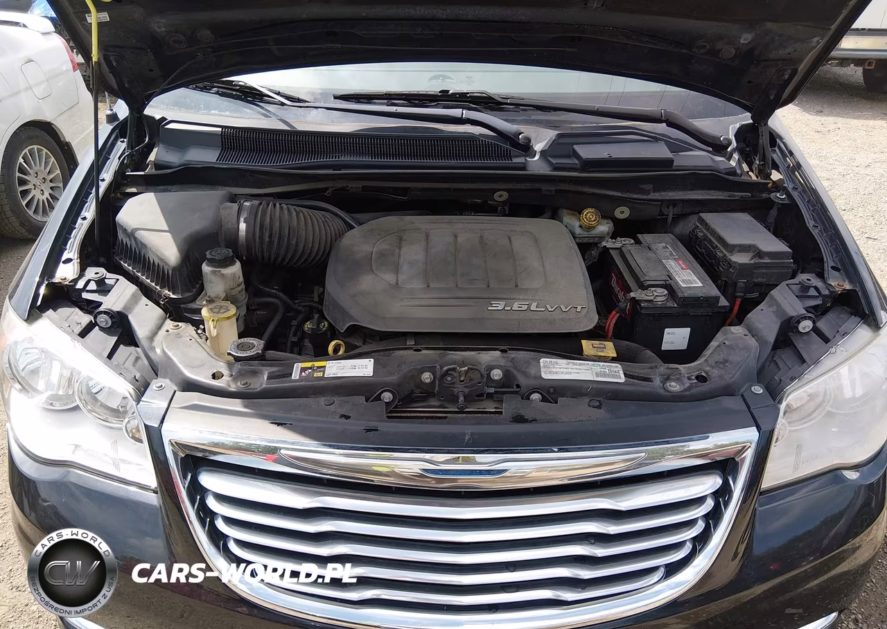2016 Chrysler Town & Country Touring-L VIN:2C4RC1CG6GR247438 - 10