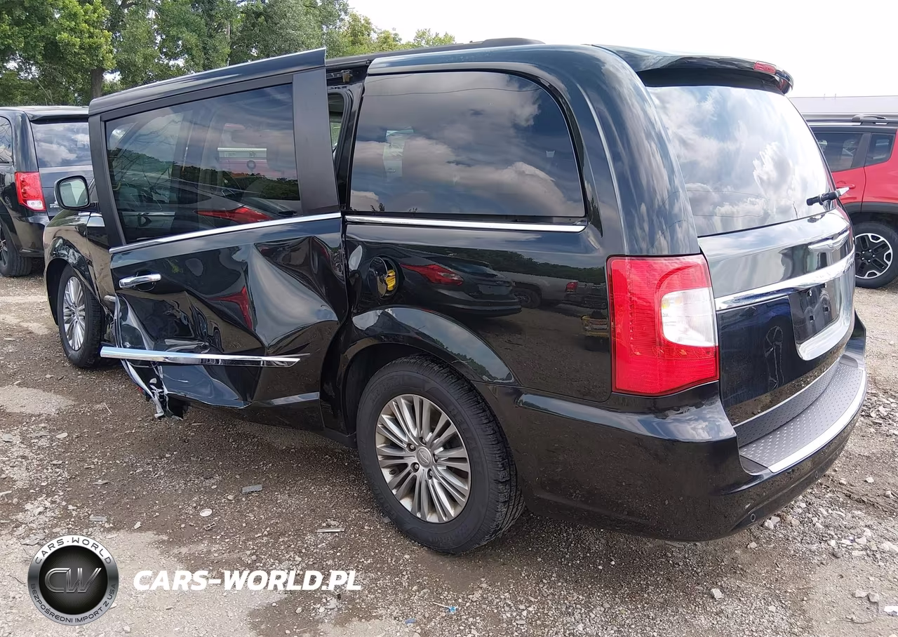 2016 Chrysler Town & Country Touring-L VIN:2C4RC1CG6GR247438 - 3