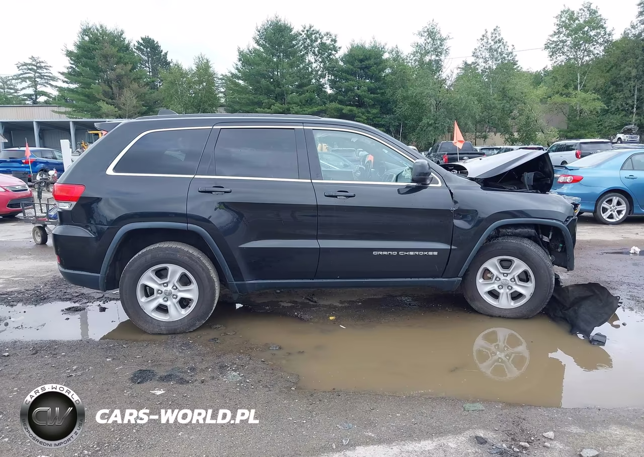 2015 Jeep Grand Cherokee Laredo VIN:1C4RJFAGXFC870655 - 12