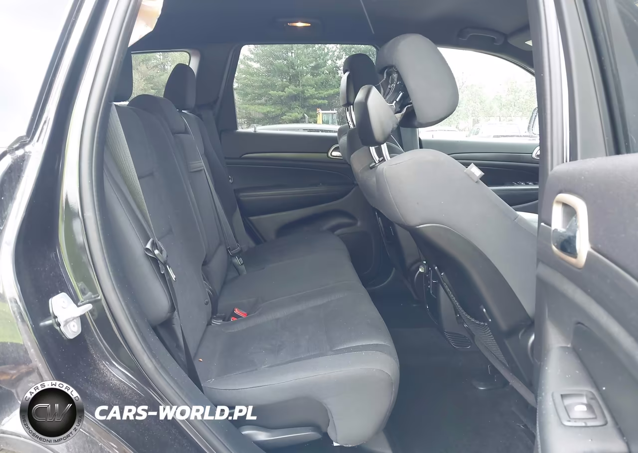 2015 Jeep Grand Cherokee Laredo VIN:1C4RJFAGXFC870655 - 8