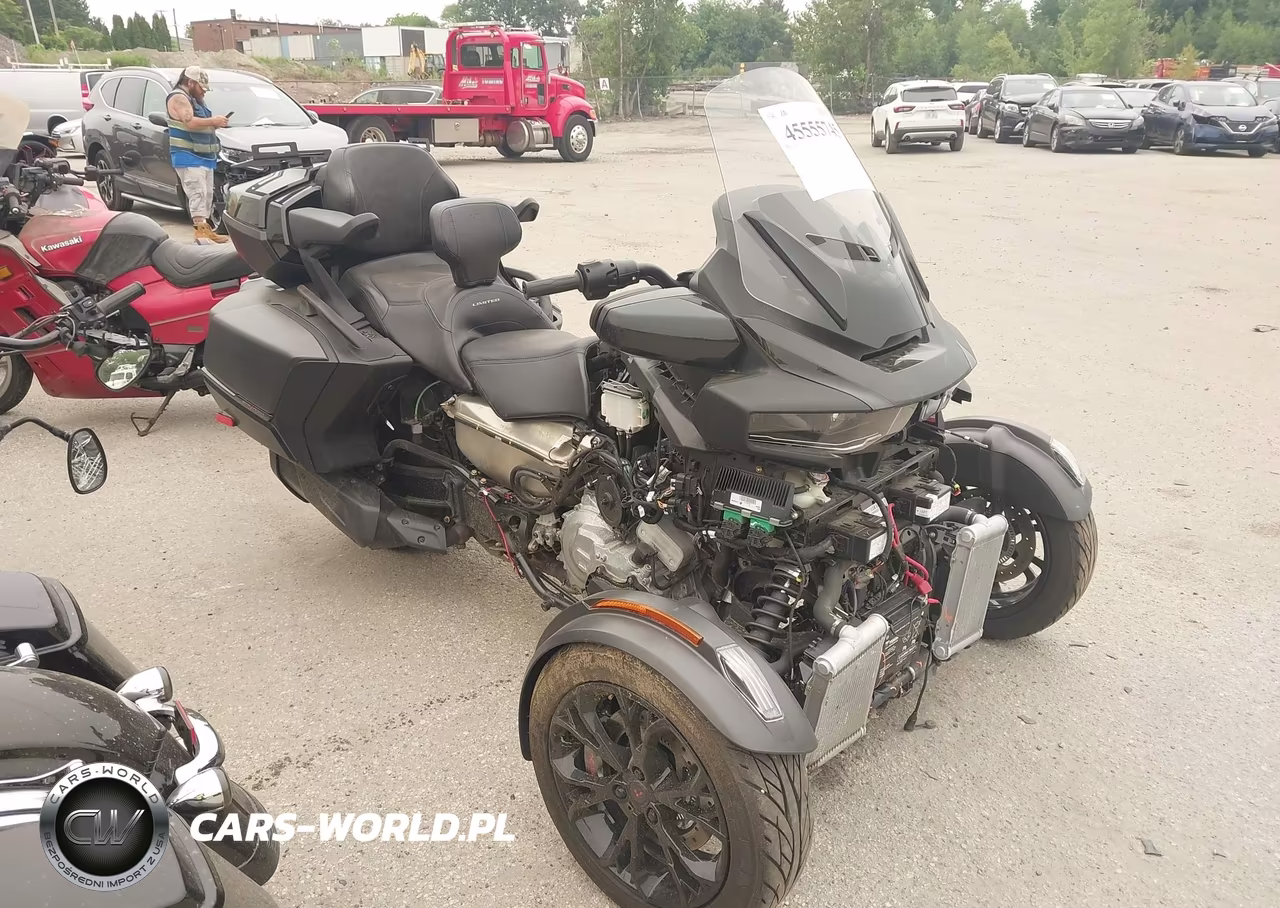 2022 Can-Am Spyder Roadster Rt-Rt Limited VIN:2BXNBDD28NV003557 - 1