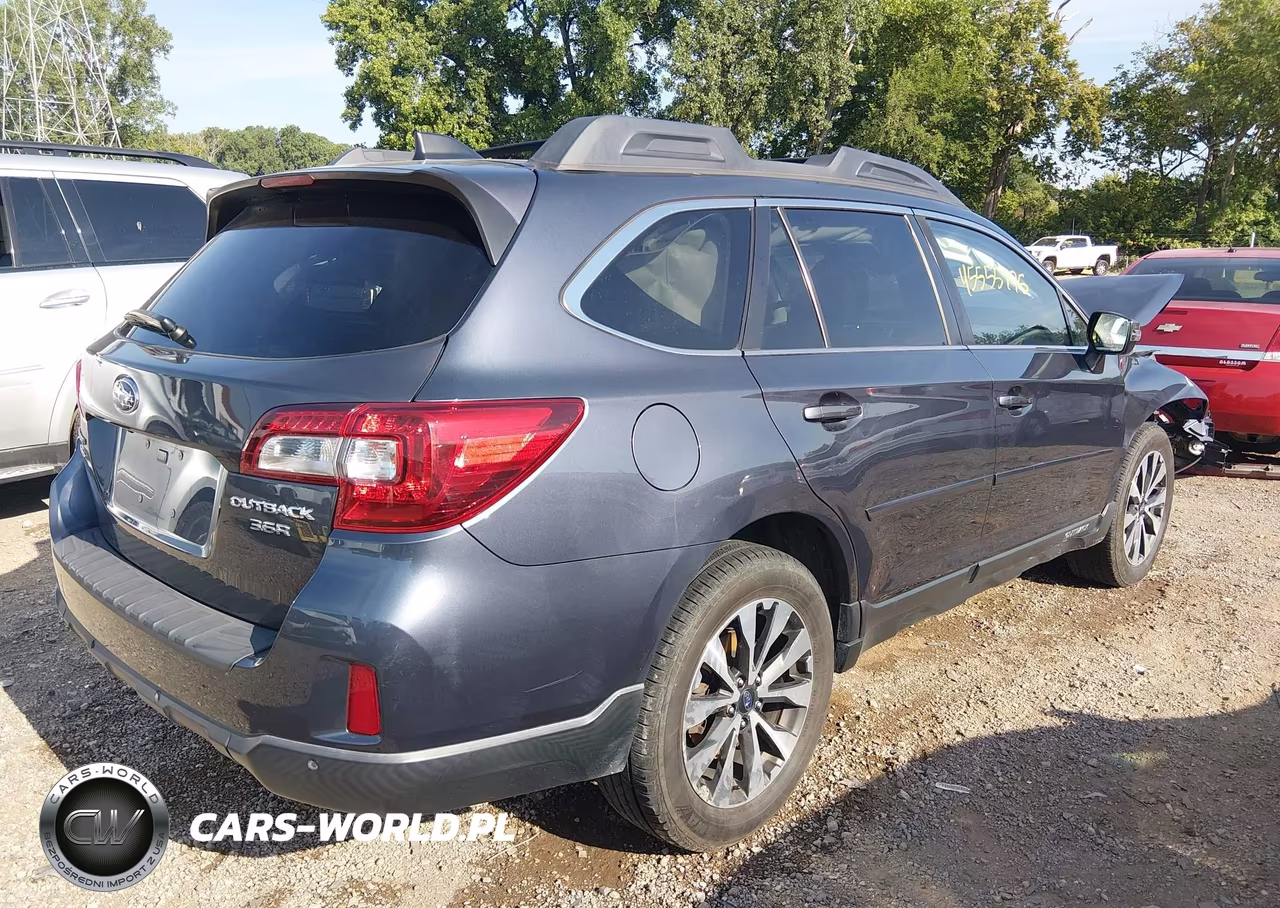 2017 Subaru Outback 3.6R Limited VIN:4S4BSENC8H3384957 - 4
