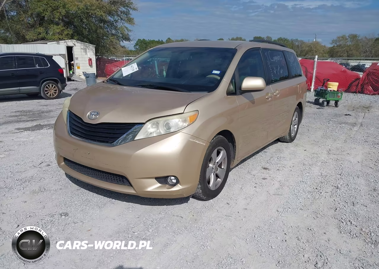 2012 Toyota Sienna Le V6 8 Passenger VIN:5TDKK3DC5CS233592 - 2