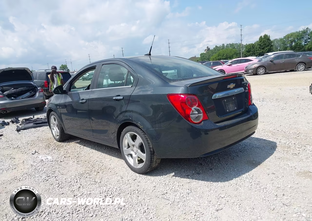 2014 Chevrolet Sonic Ltz Auto VIN:1G1JE5SB5E4219305 - 3