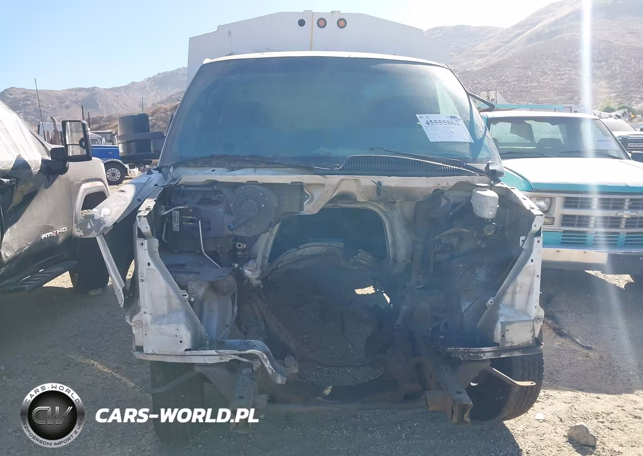 2006 Chevrolet Express Cutaway Work Van VIN:1GBHG31UX61254582 - 15