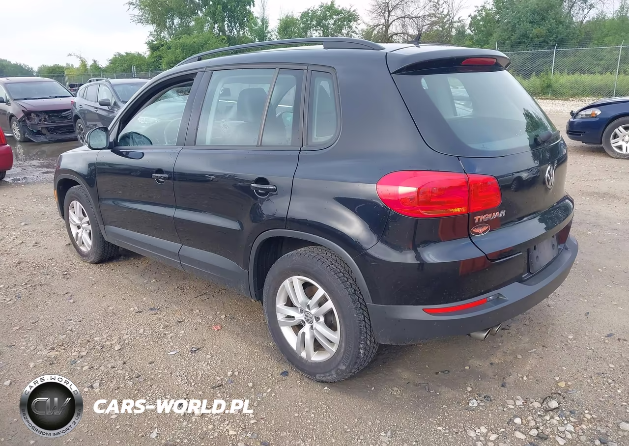 2016 Volkswagen Tiguan S VIN:WVGBV7AX4GW612204 - 3