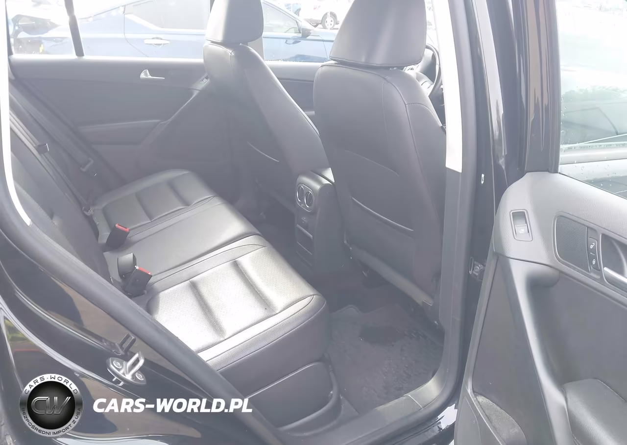 2016 Volkswagen Tiguan S VIN:WVGBV7AX4GW612204 - 8