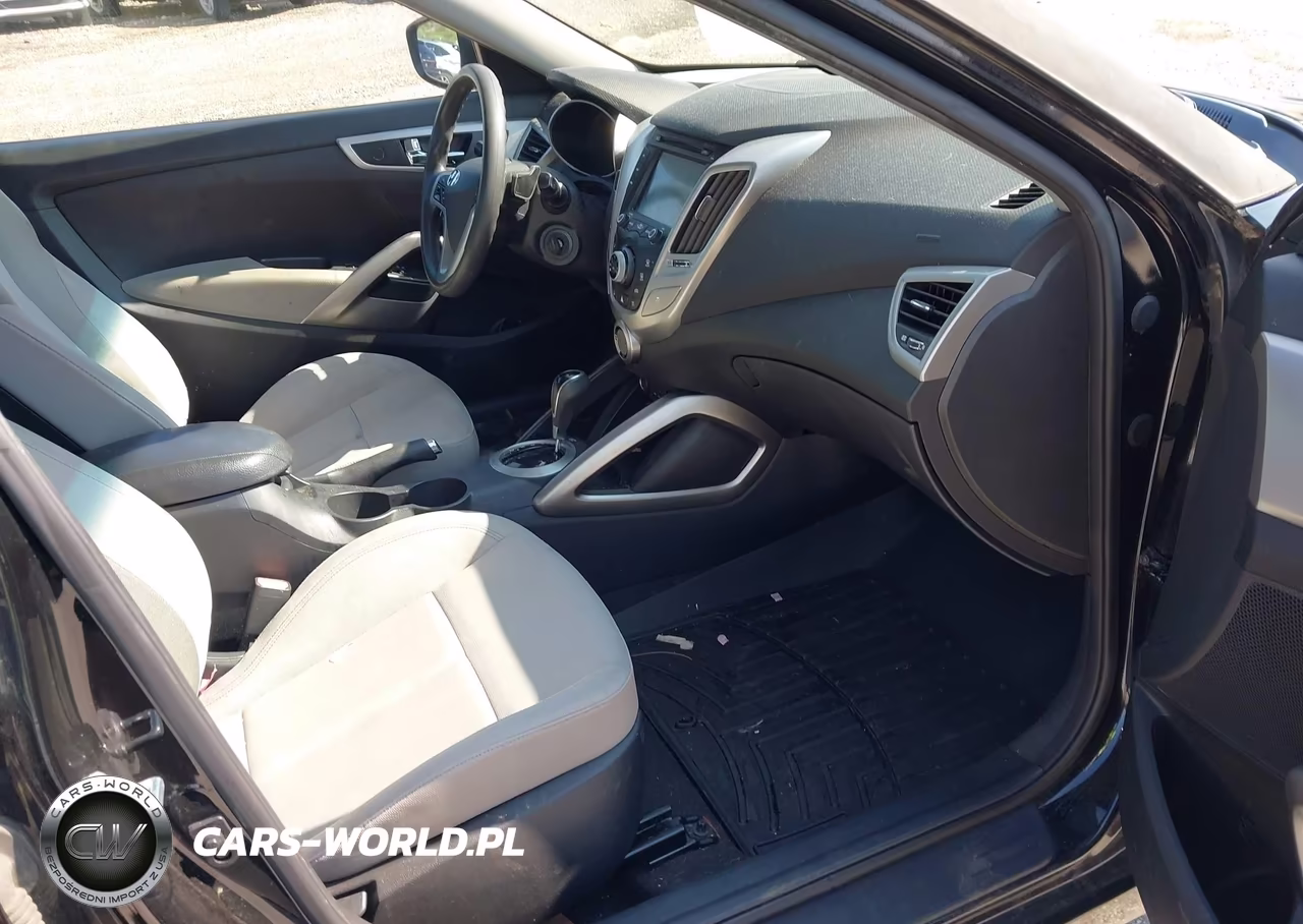 2013 Hyundai Veloster Base W-Gray VIN:KMHTC6ADXDU175889 - 5