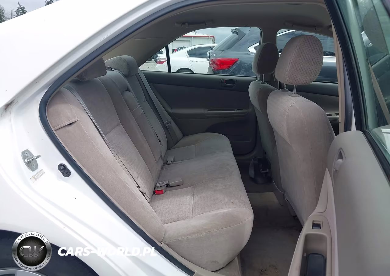 2002 Toyota Camry Le VIN:JTDBE32K120038141 - 19