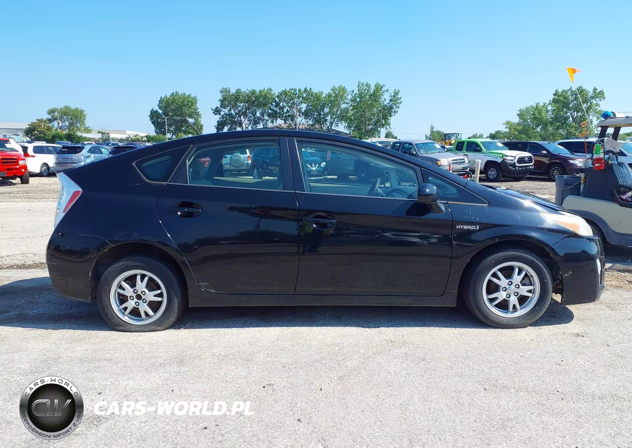 2011 Toyota Prius Two VIN:JTDKN3DU0B0281437 - 13