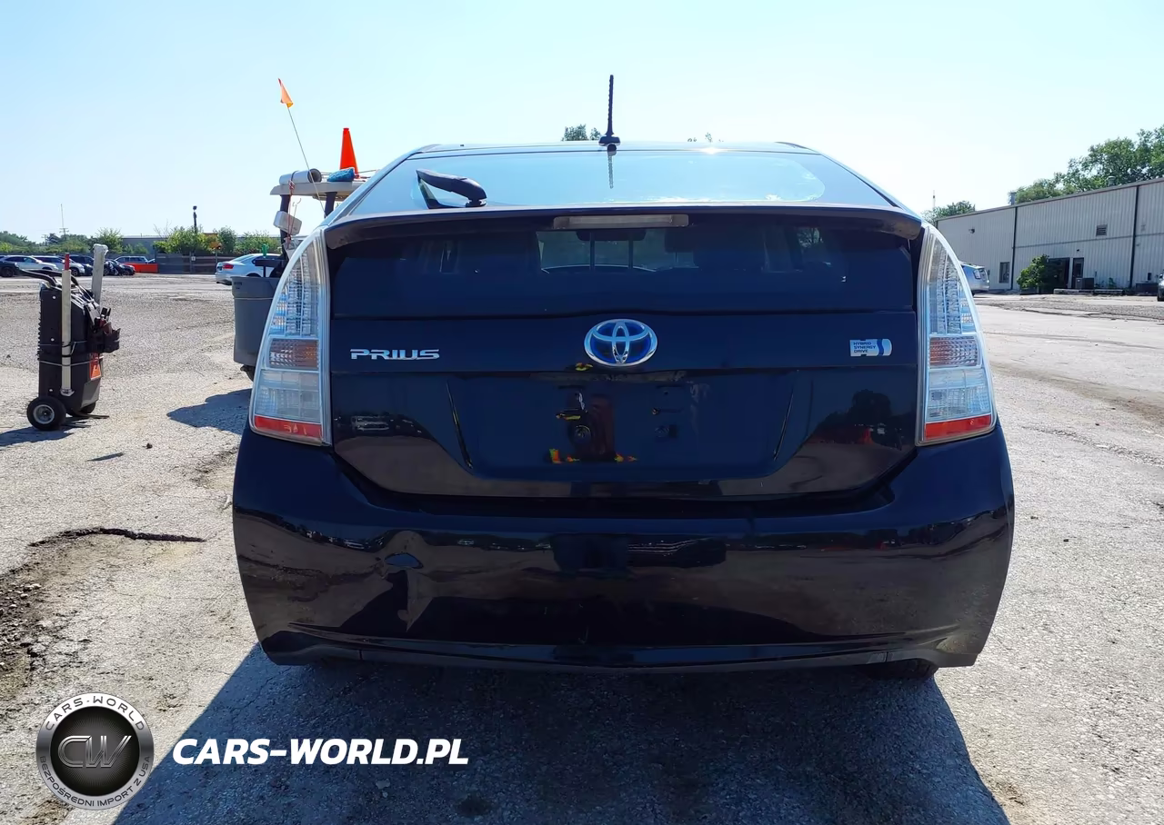 2011 Toyota Prius Two VIN:JTDKN3DU0B0281437 - 16