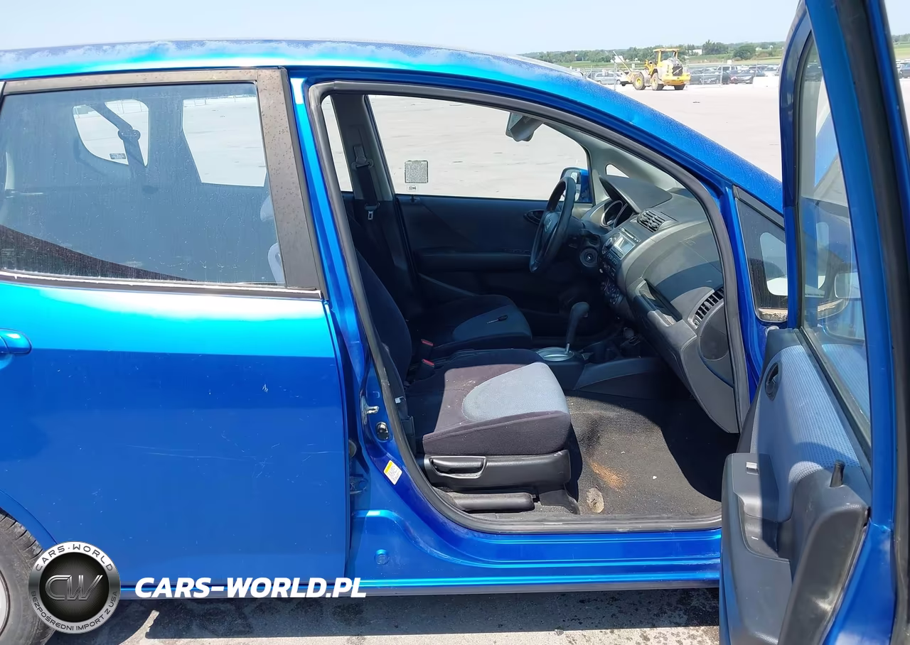 2008 Honda Fit VIN:JHMGD38448S017636 - 5