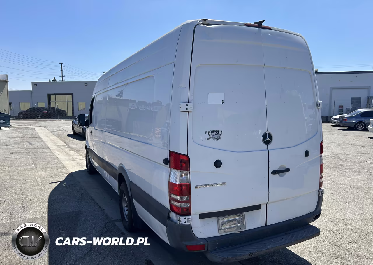 2015 Mercedes-Benz Sprinter 2500 High Roof VIN:WD3PE8CCXFP129443 - 3