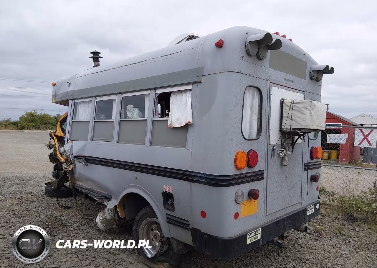 2000 Ford E-350 Cutaway Standard VIN:1FDSE35F0YHA48423 - 3