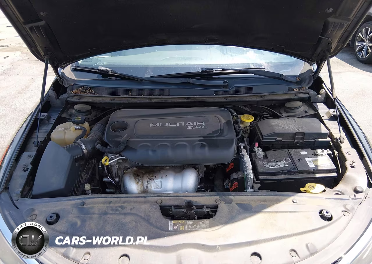 2015 Chrysler 200 Limited VIN:1C3CCCAB5FN732405 - 10