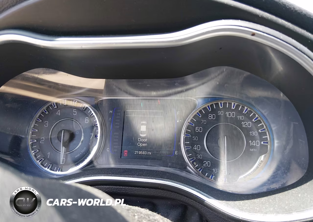 2015 Chrysler 200 Limited VIN:1C3CCCAB5FN732405 - 7