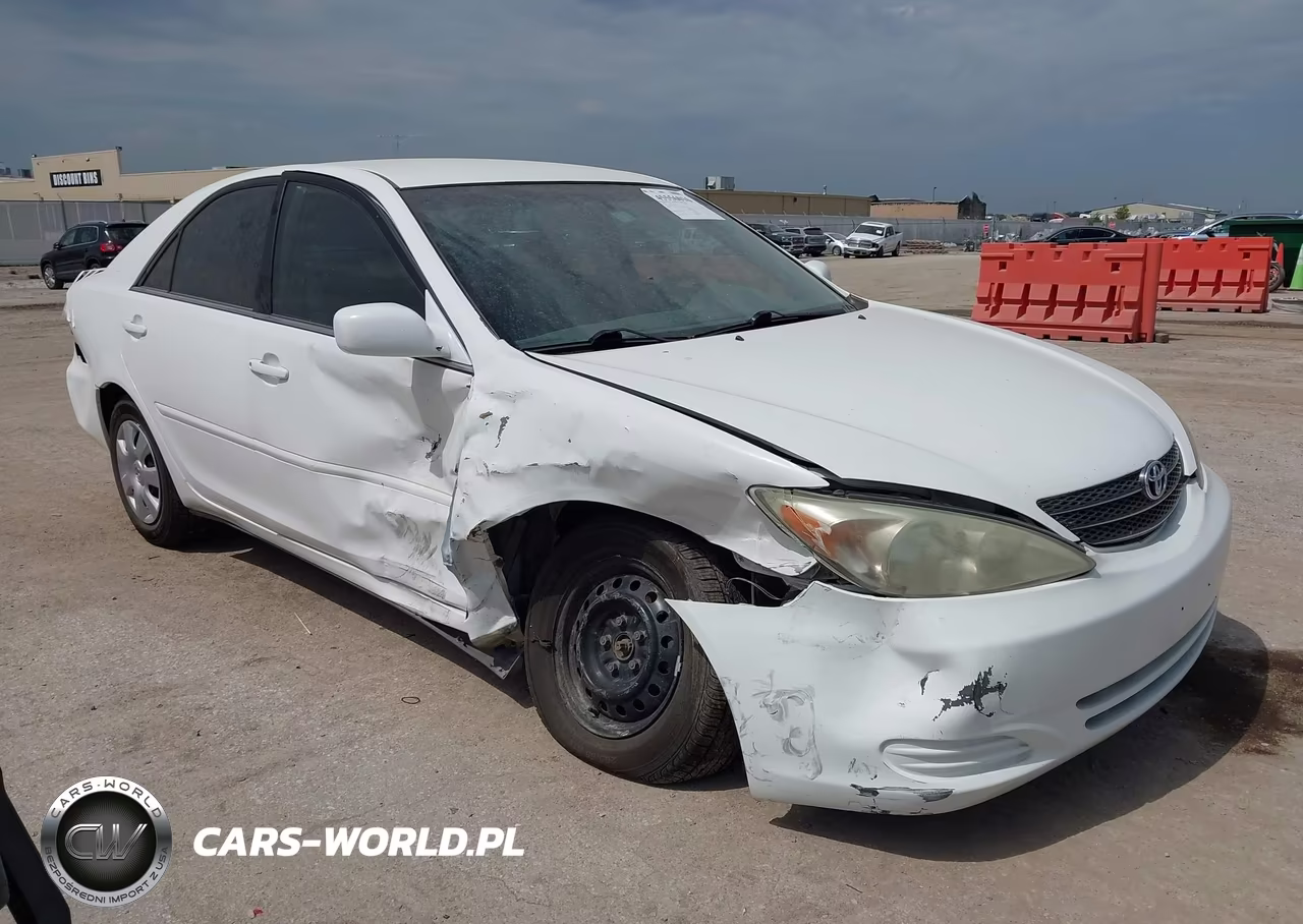 2004 Toyota Camry Le – zdjęcie 1 z 16