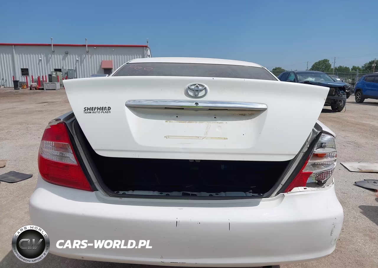 2004 Toyota Camry Le VIN:4T1BE32K64U367781 - 16