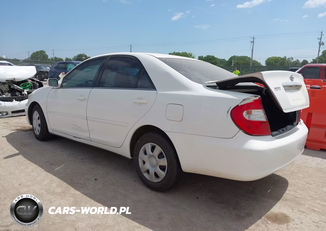 2004 Toyota Camry Le VIN:4T1BE32K64U367781 - 3