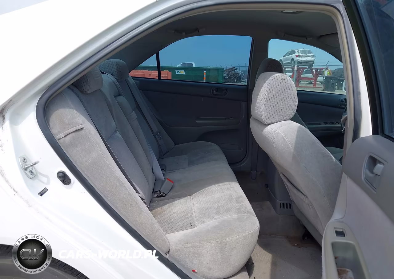 2004 Toyota Camry Le VIN:4T1BE32K64U367781 - 8