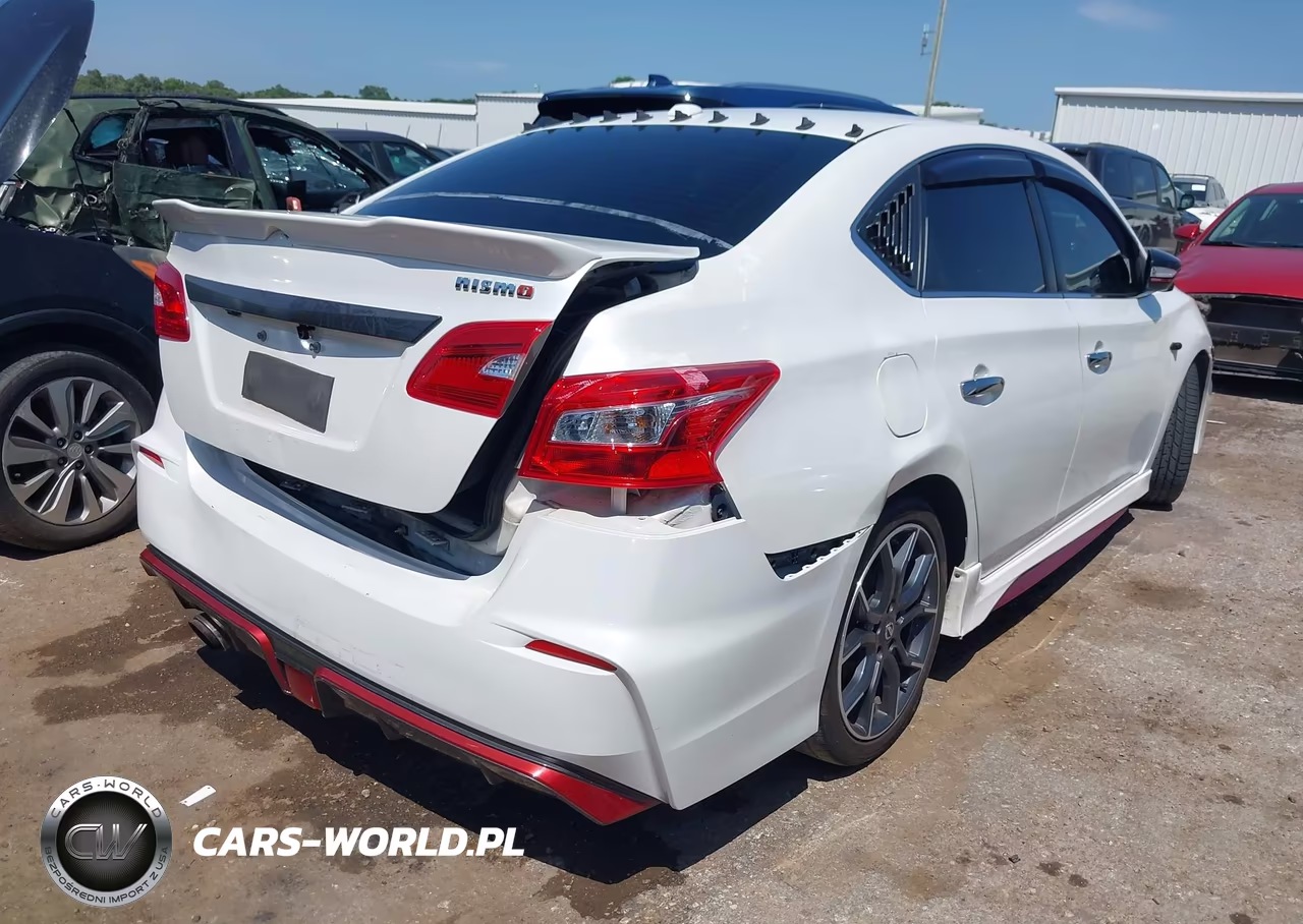 2017 Nissan Sentra Nismo VIN:3N1CB7AP9HY304962 - 4