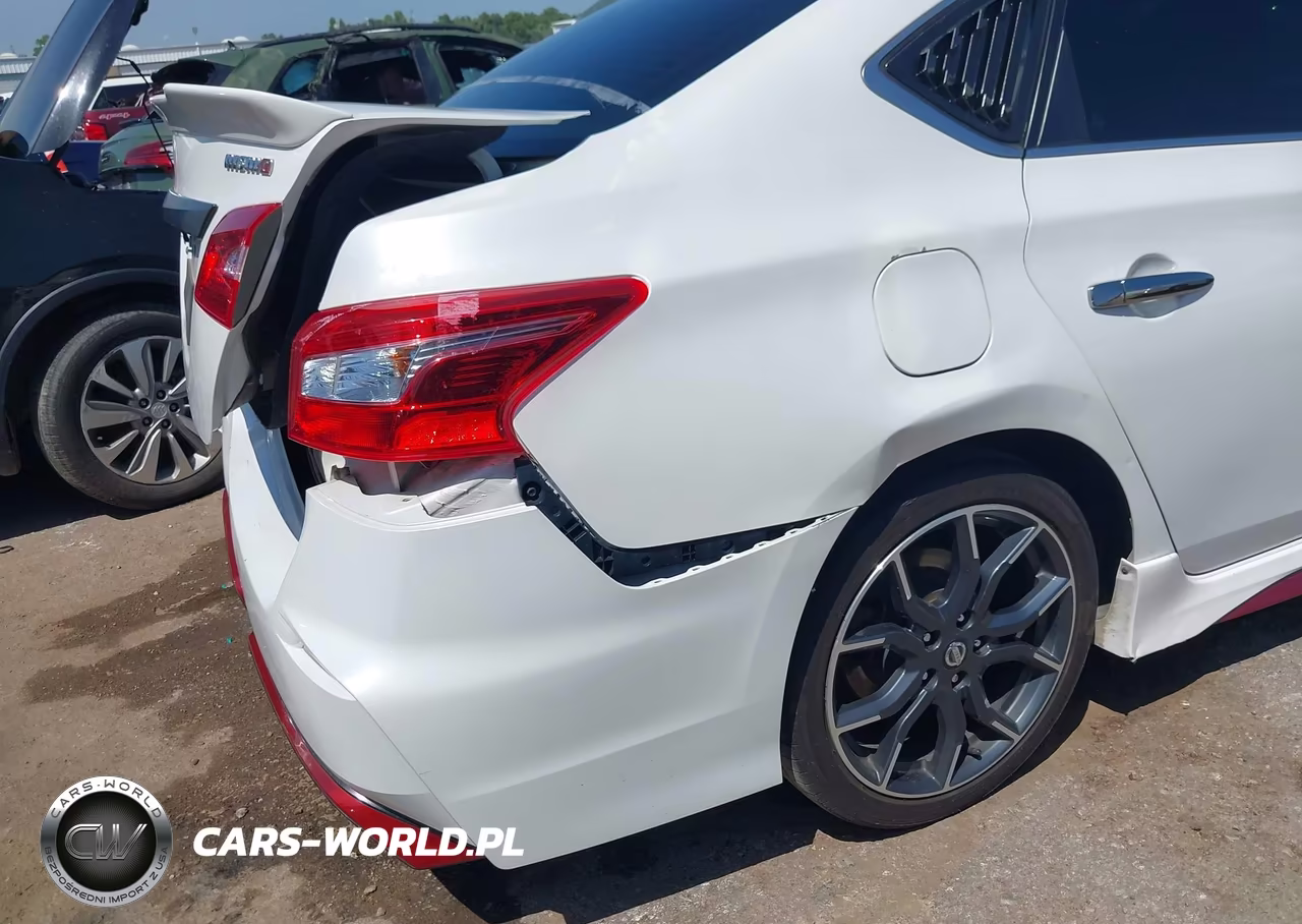 2017 Nissan Sentra Nismo VIN:3N1CB7AP9HY304962 - 6