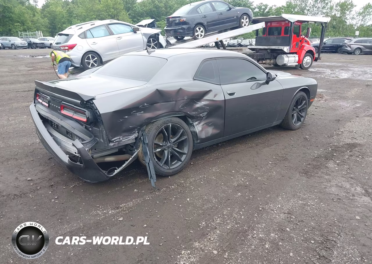 2016 Dodge Challenger Sxt Plus VIN:2C3CDZAG7GH275411 - 4