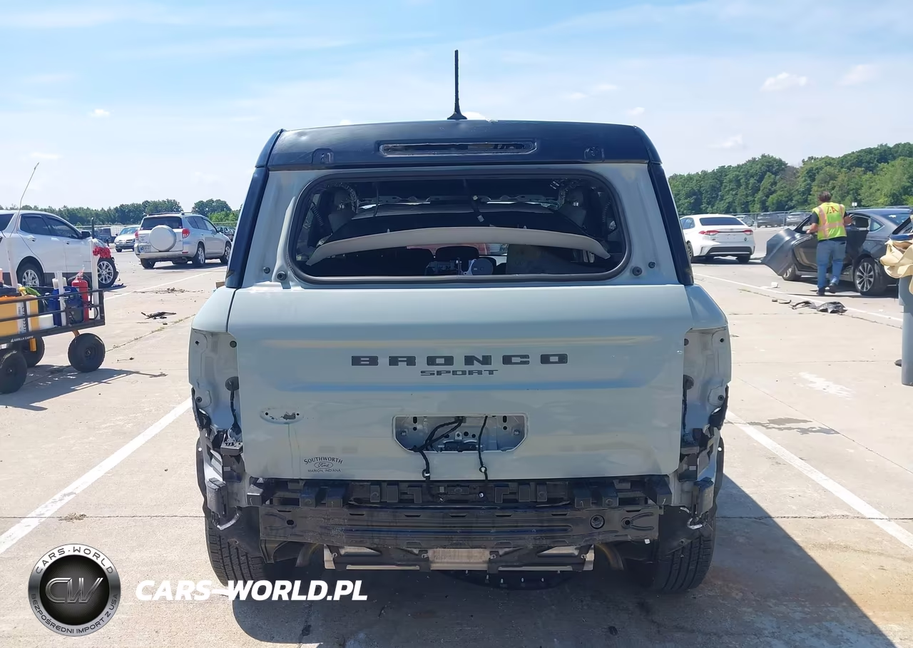 2021 Ford Bronco Sport Outer Banks VIN:3FMCR9C65MRB11250 - 17