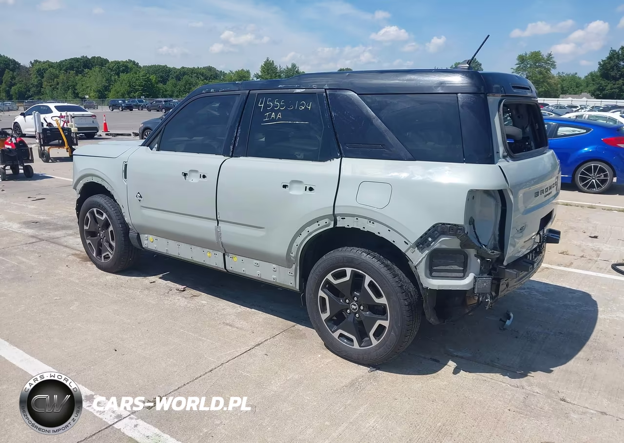 2021 Ford Bronco Sport Outer Banks VIN:3FMCR9C65MRB11250 - 3
