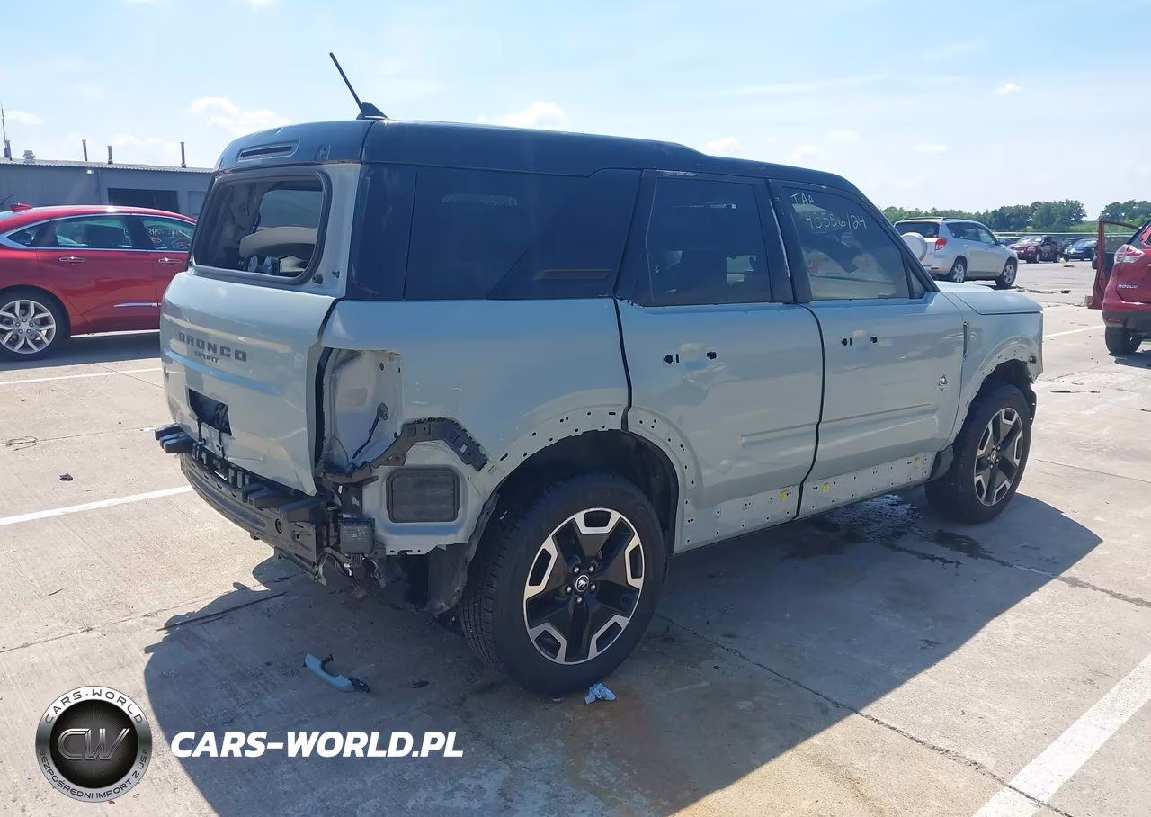 2021 Ford Bronco Sport Outer Banks VIN:3FMCR9C65MRB11250 - 4