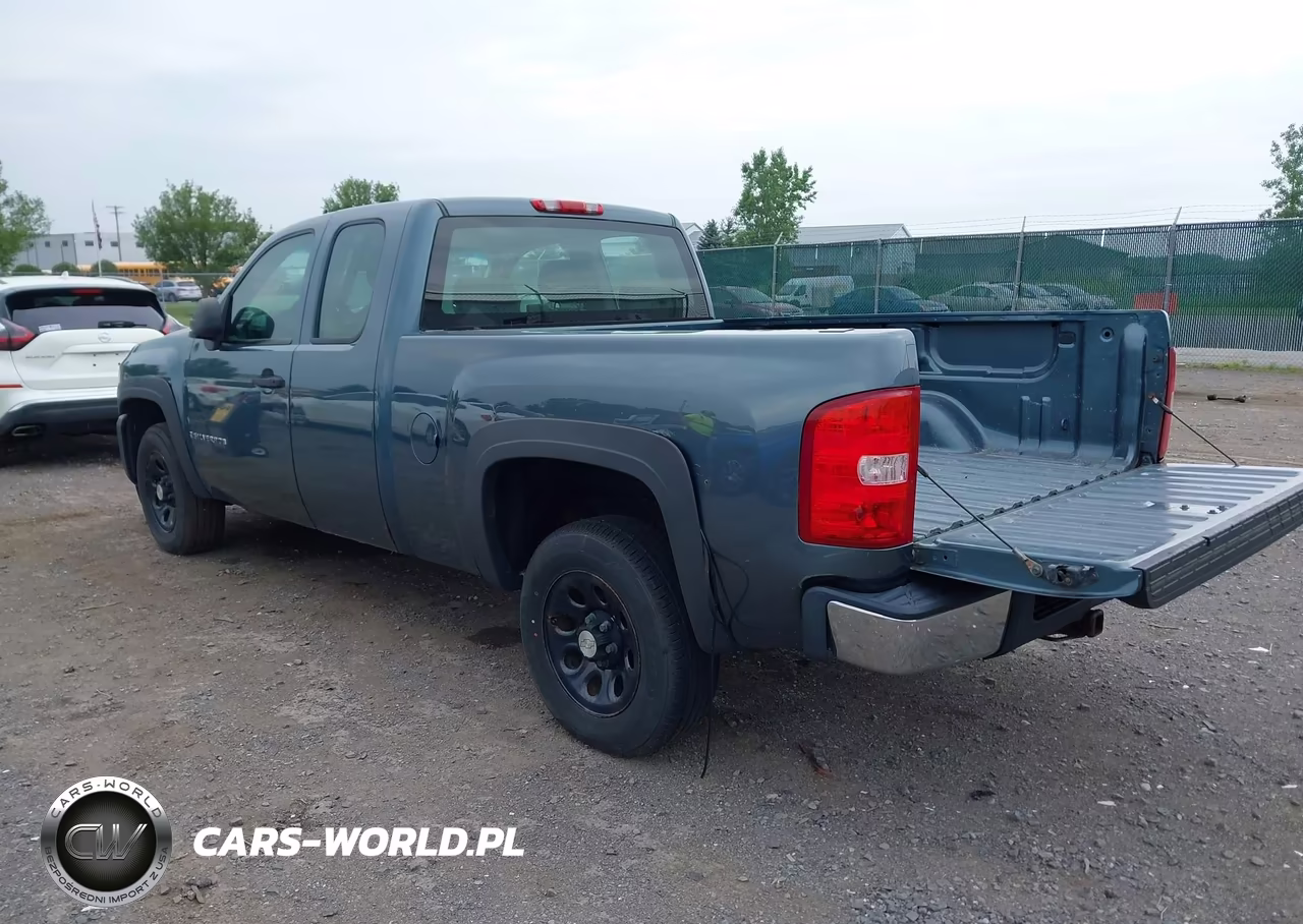 2008 Chevrolet Silverado 1500 Work Truck VIN:1GCEC19X28Z288940 - 3