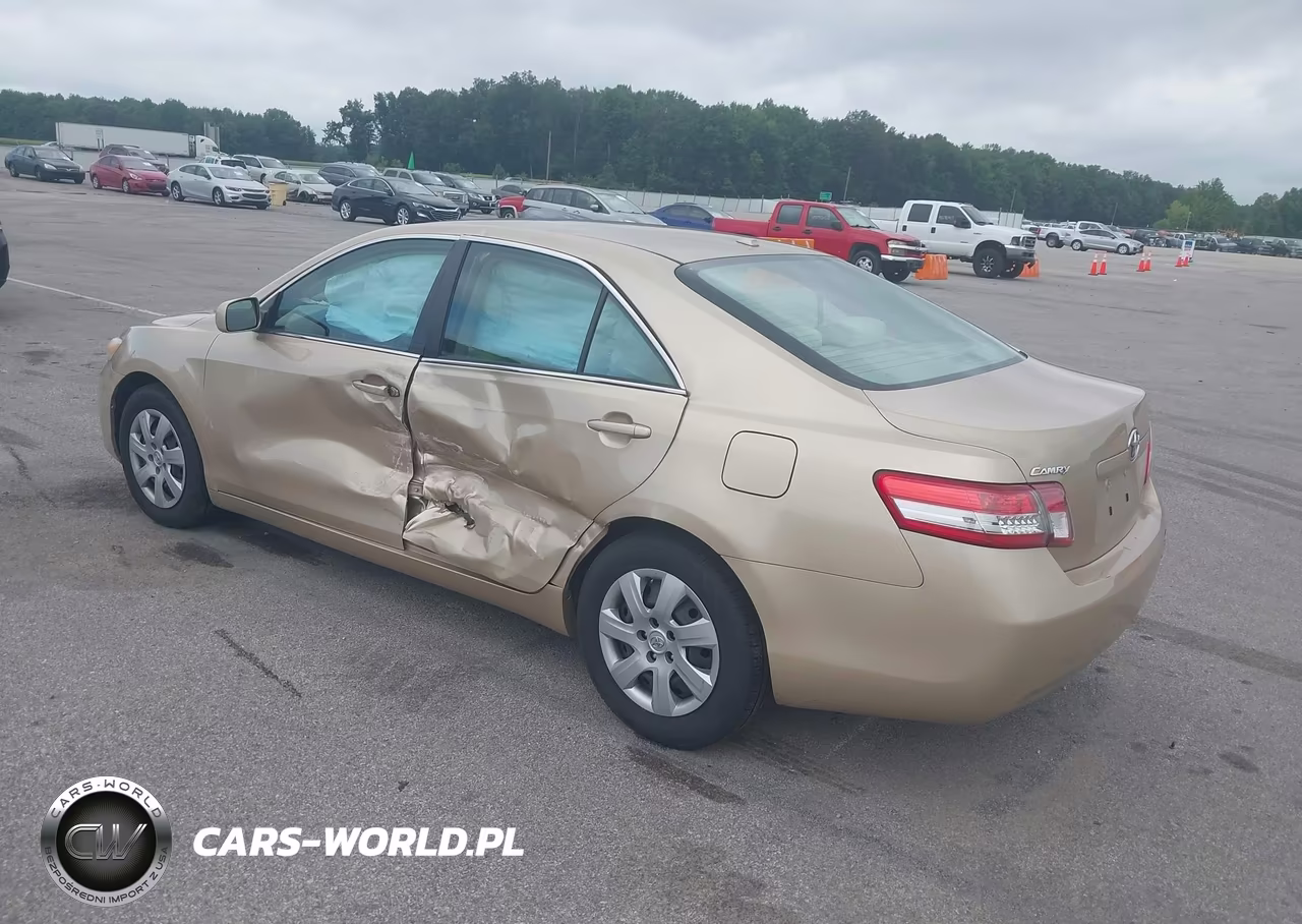 2010 Toyota Camry Le VIN:4T1BF3EK7AU086903 - 3