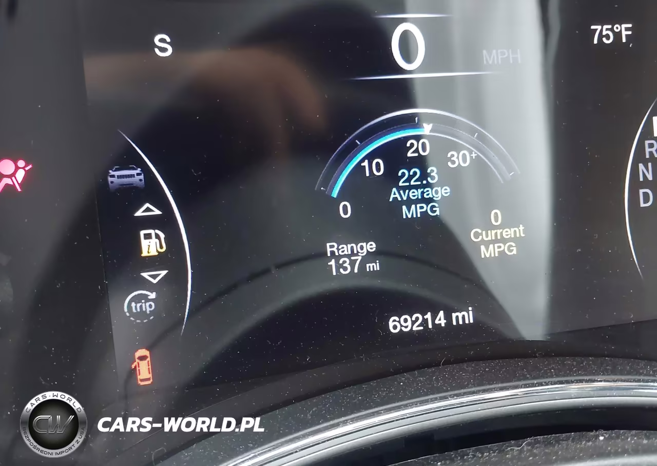 2019 Jeep Grand Cherokee Laredo E 4X4 VIN:1C4RJFAGXKC636610 - 15