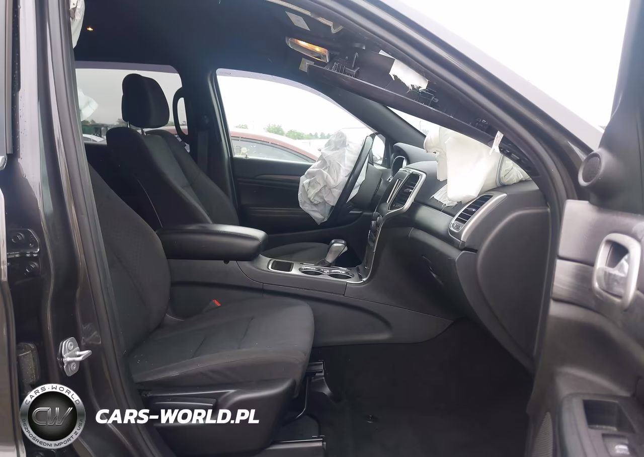 2019 Jeep Grand Cherokee Laredo E 4X4 VIN:1C4RJFAGXKC636610 - 5