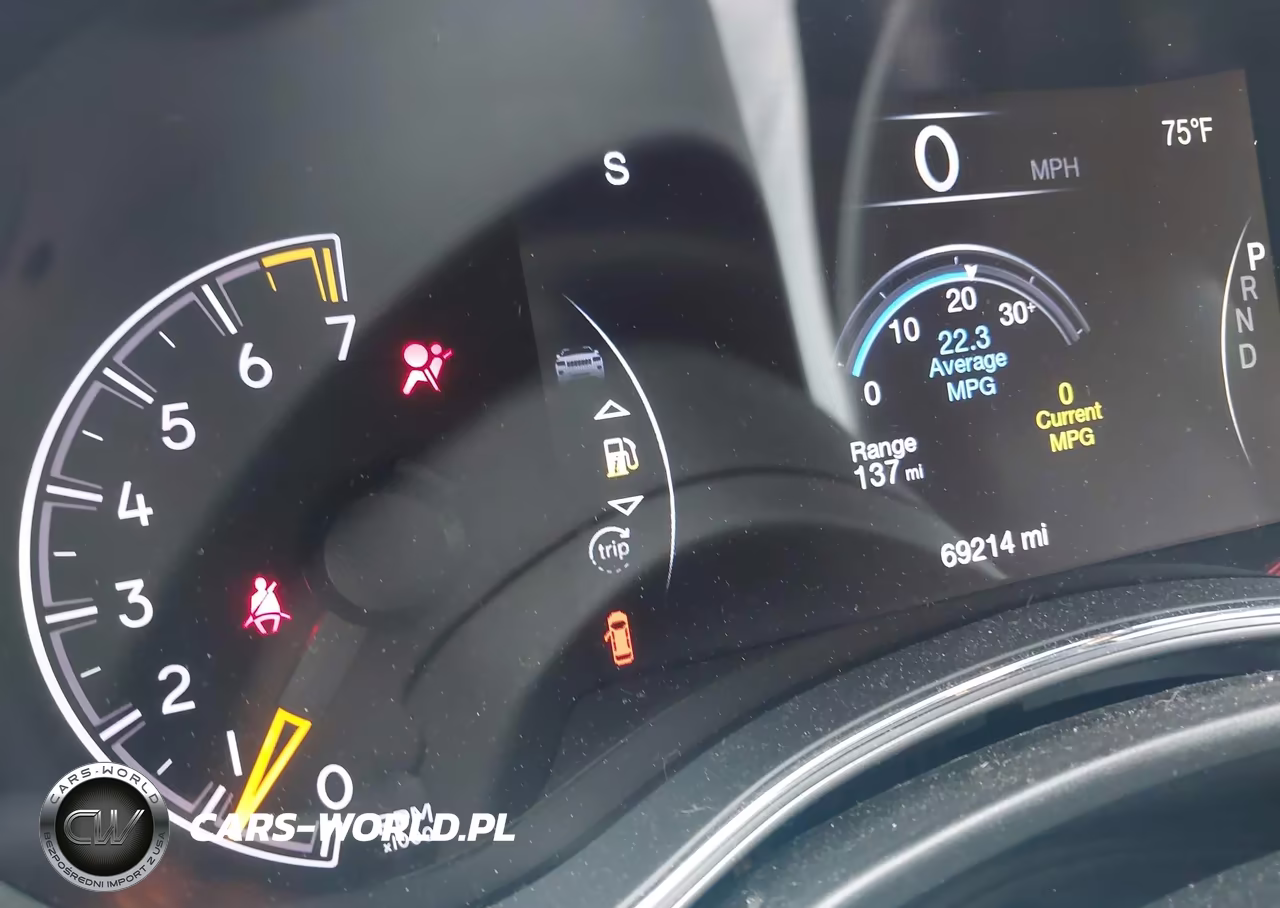 2019 Jeep Grand Cherokee Laredo E 4X4 VIN:1C4RJFAGXKC636610 - 7