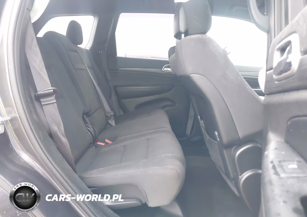 2019 Jeep Grand Cherokee Laredo E 4X4 VIN:1C4RJFAGXKC636610 - 8