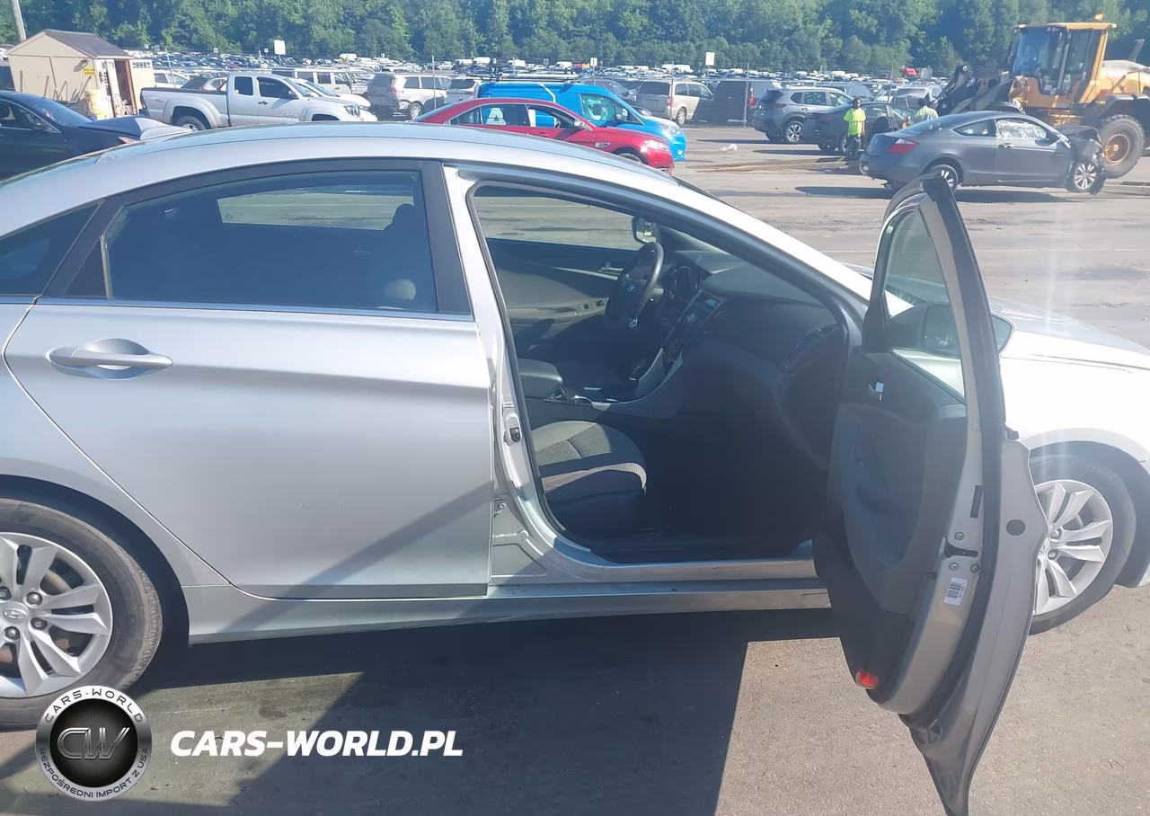2012 Hyundai Sonata Gls VIN:5NPEB4AC7CH379828 - 5
