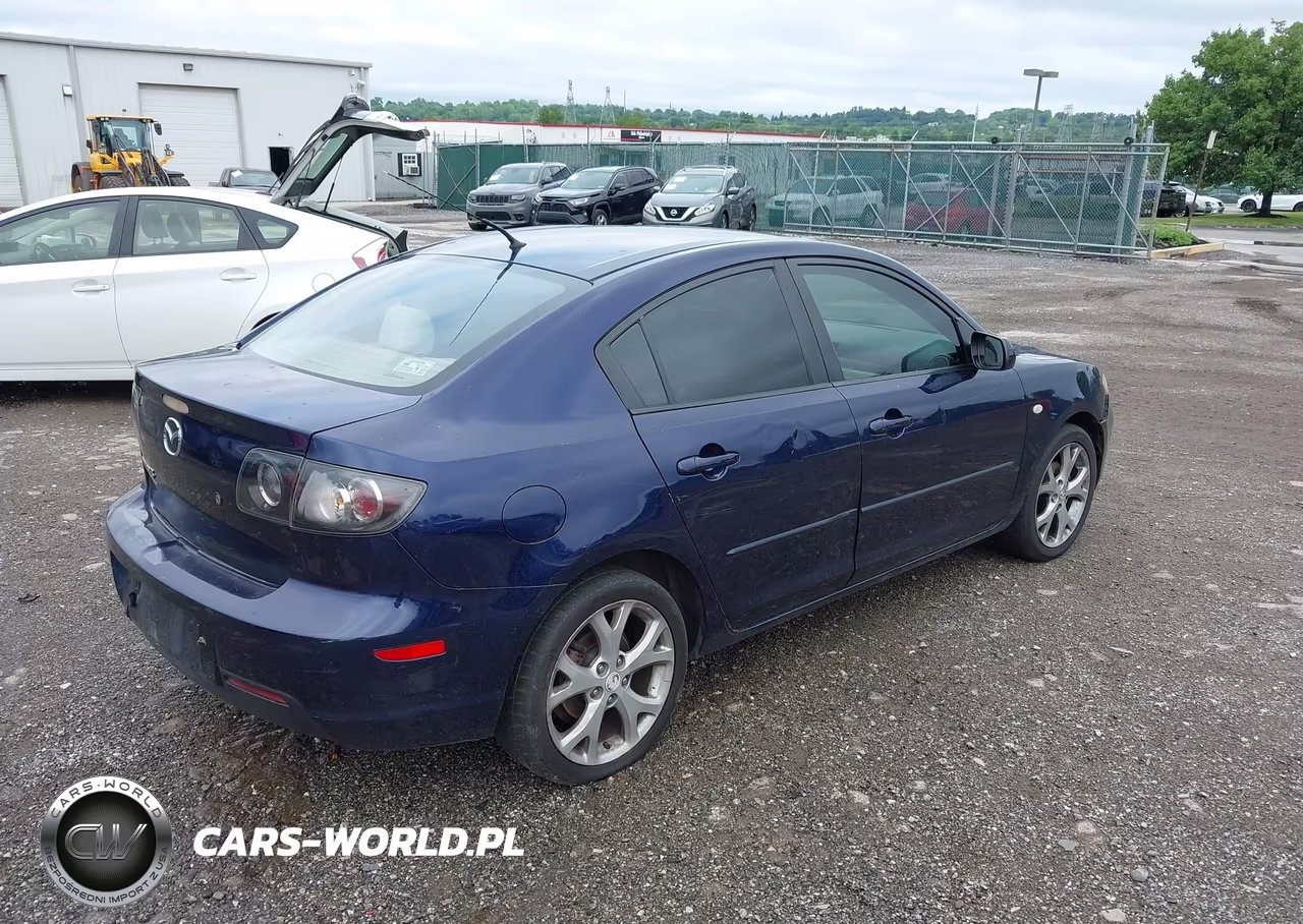 2008 Mazda Mazda3 I Touring Value VIN:JM1BK32F081113166 - 4