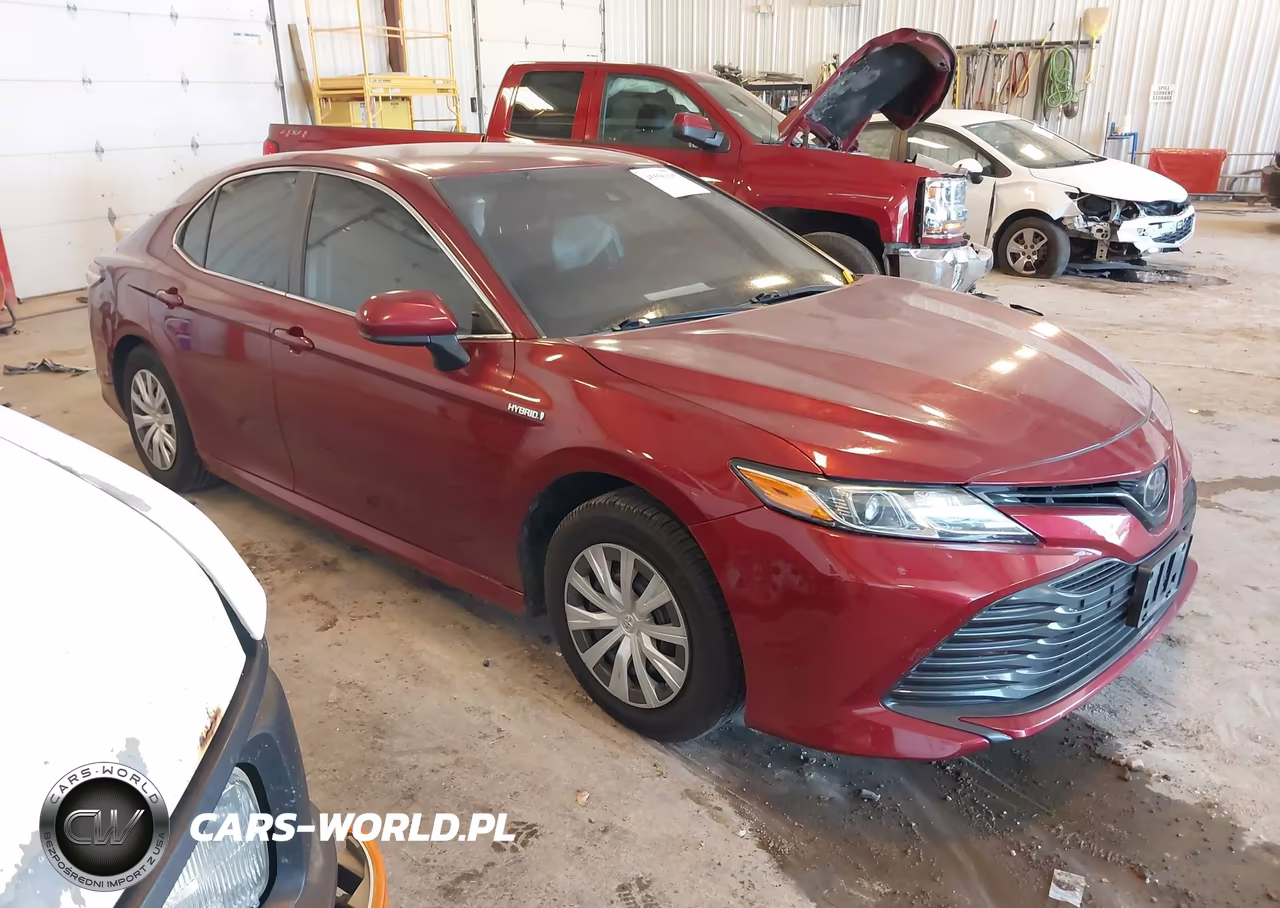 2018 Toyota Camry Hybrid Le – zdjęcie 1 z 16