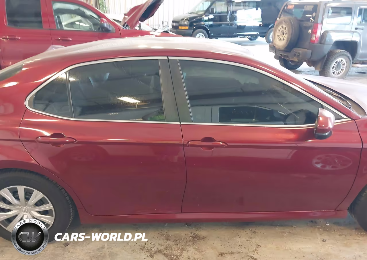 2018 Toyota Camry Hybrid Le VIN:4T1B31HK1JU505711 - 13