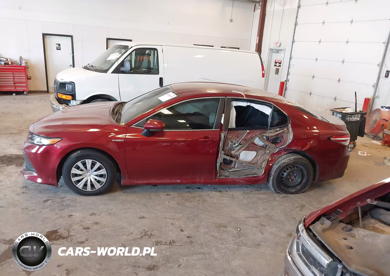 2018 Toyota Camry Hybrid Le VIN:4T1B31HK1JU505711 - 14