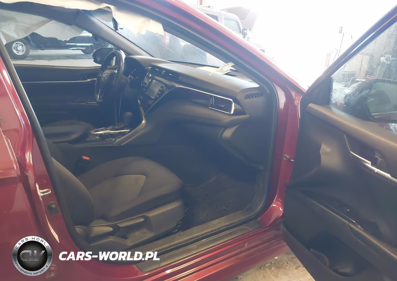 2018 Toyota Camry Hybrid Le VIN:4T1B31HK1JU505711 - 5