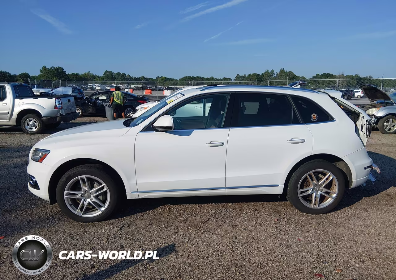 2017 Audi Q5 2.0T Premium VIN:WA1C2AFPXHA083566 - 14